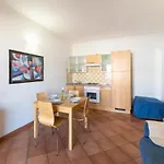 Relaxing Cristal Bedroom Sleeps Num1502 Apartment *