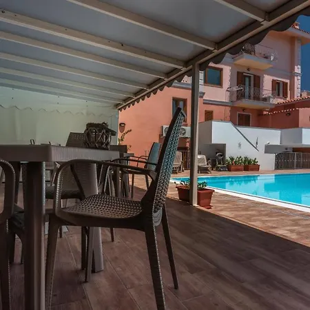 Relaxing Cristal Bedroom Sleeps Num1502 Apartment Santa Teresa Gallura
