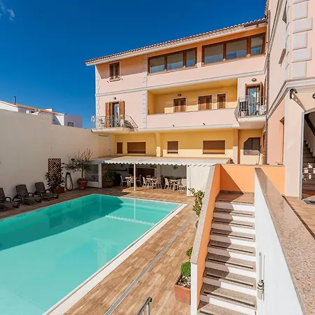 Relaxing Cristal Bedroom Sleeps Num1502 Appartement Santa Teresa Gallura
